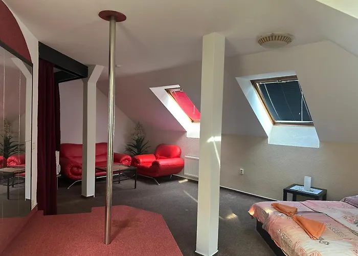 Zalak アパートホテル オストラヴァ